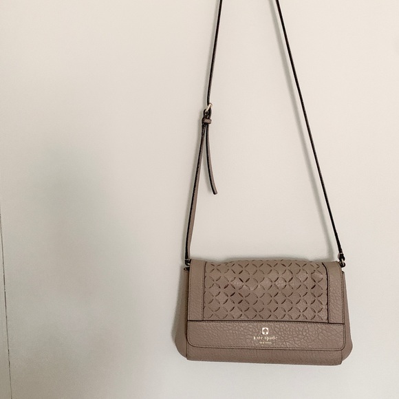 Taupe Kate Spade cross body - Picture 5 of 7